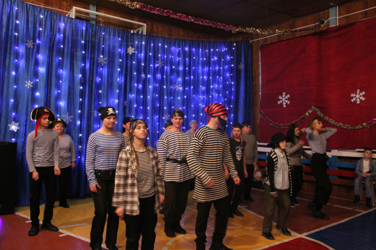 Театрализованная новогодняя программа «Найти Деда Мороза».